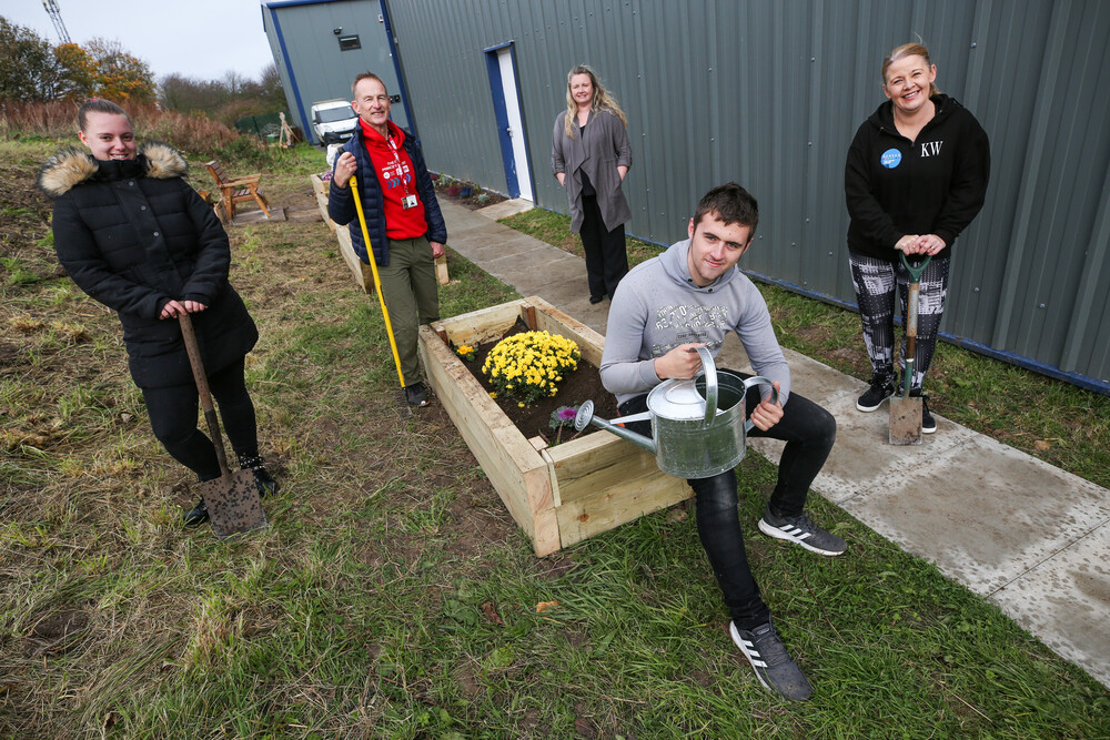 UKSE backs unemployed youngsters helping new wellbeing centre